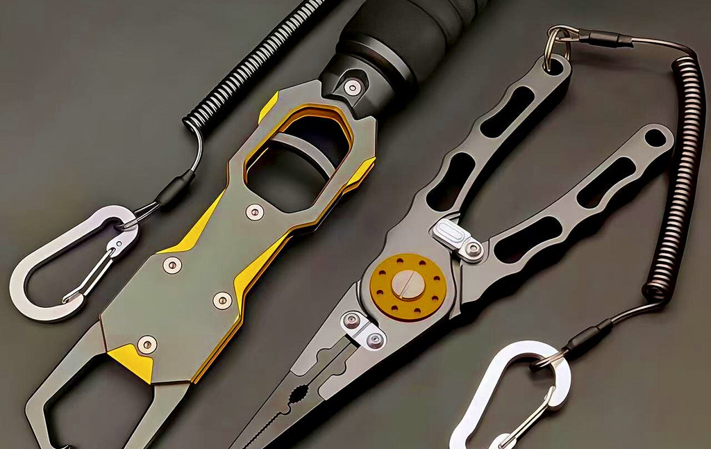 Aluminum Fish Gripper with Scale, 50 lb (25 kg) & Pliers – product photo