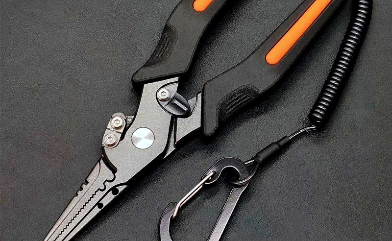 Fishing Pliers with Lanyard & Nylon Pouch, Stainless Steel – product photo