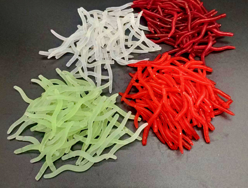 Red Worm Soft Bait, 3.6 cm (1.4 in), 500 g Bulk Bag – product photo