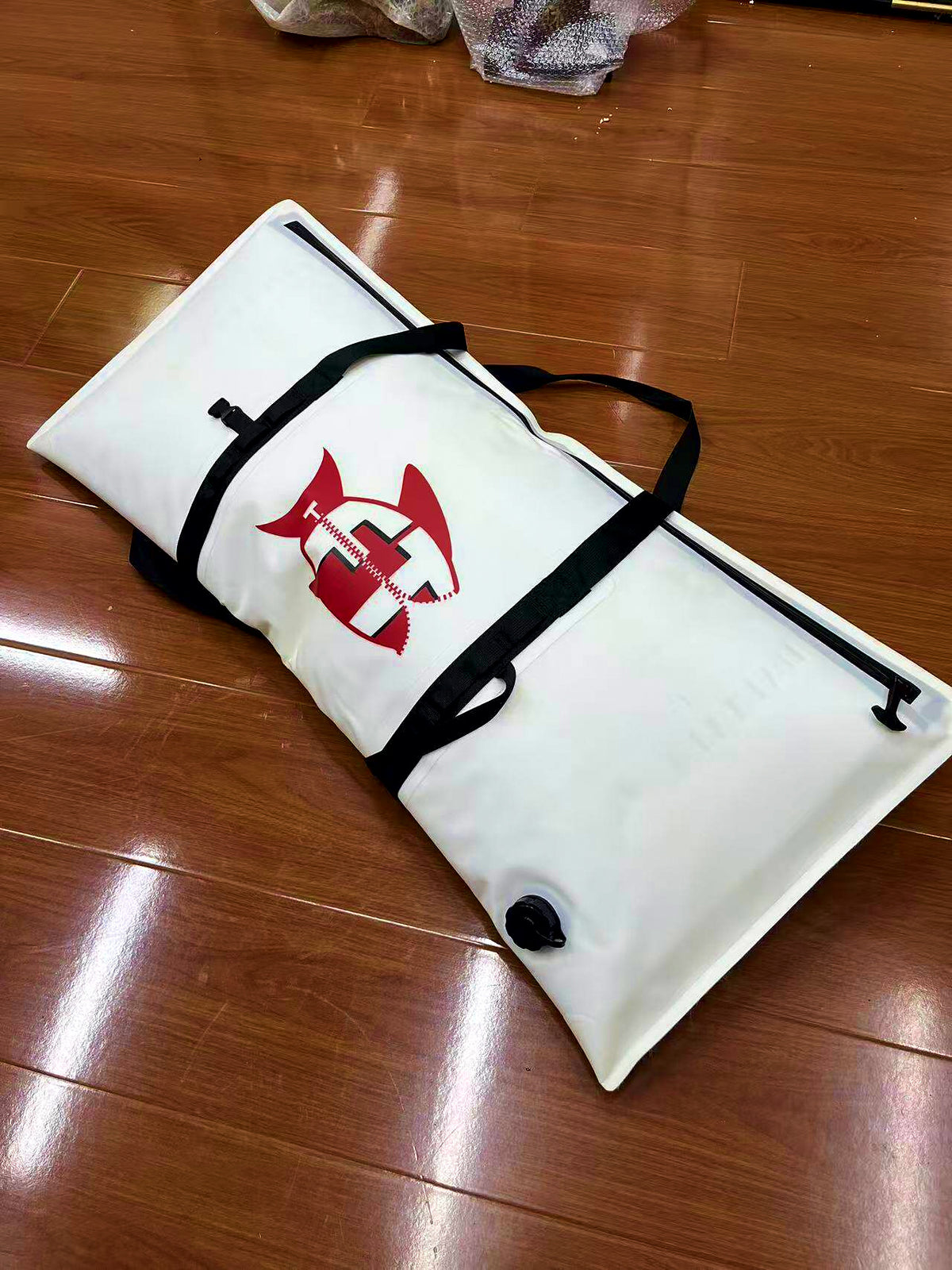 Insulated Soft Cooler Bag for Fishing, Waterproof, White – product photo