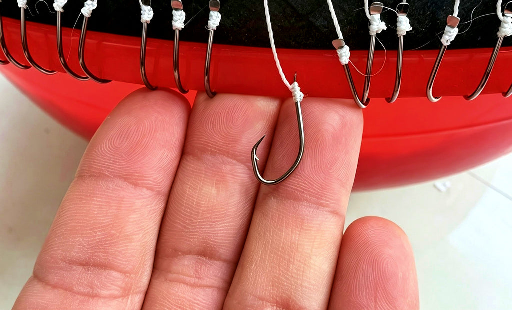 Longline Trotline Set with Tub, Barbed Hooks – product photo