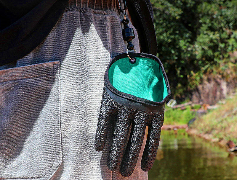 Fish Gripping Glove, Non-Slip, Puncture-Resistant, One Size – product photo