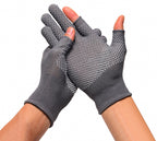 Sun Protection Fishing Gloves, Grip Dots, Fingerless Options – product photo