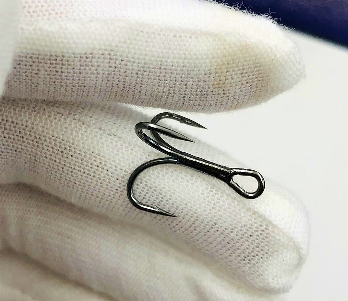 Black Nickel Treble Hooks with Barbs, Sizes 4–10, 10 Pack – product photo
