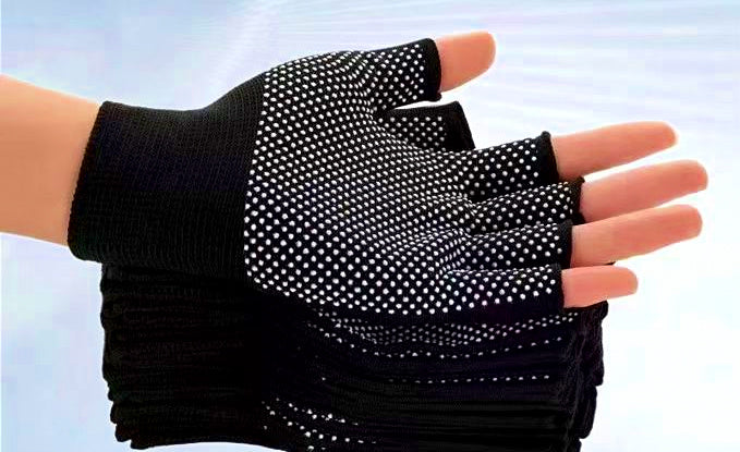 Dotted Grip Fishing Gloves, 13-Gauge Nylon, Cutout Fingers – product photo
