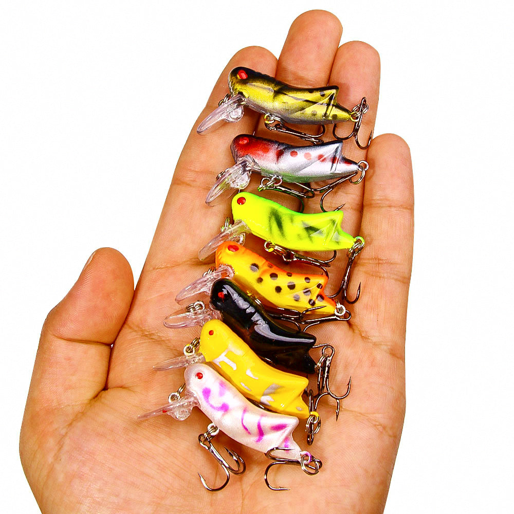 Floating Grasshopper Cricket Lure, 4.5 cm, 4.1 g (0.14 oz) – product photo