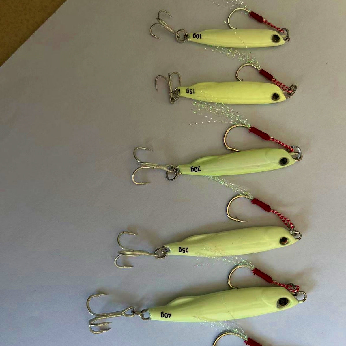 Glow Casting Jig with Treble Hook, 10–60 g (0.4–2.1 oz) – product photo