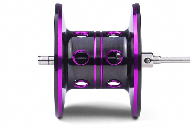Round Baitcasting Reel, 2000 Size, Metal Spool, L/R Hand – product photo