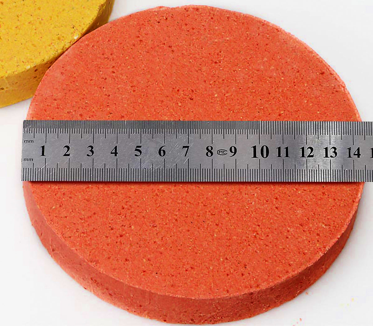 Groundbait Chum Cake, Corn Wine or Fishy Scent – product photo