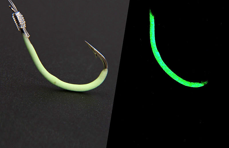 Pre-Tied Glow Offset Hooks with Barb, No. 12–28 (Saltwater) – product photo