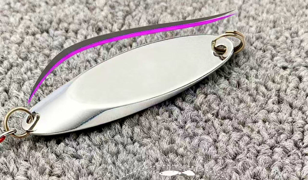 Casting Spoon with Feather Treble Hook, 1.5–42 g (0.05–1.5 oz) – product photo