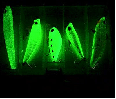 Glow Hard Bait Set, 5 Pieces with Tackle Box – product photo