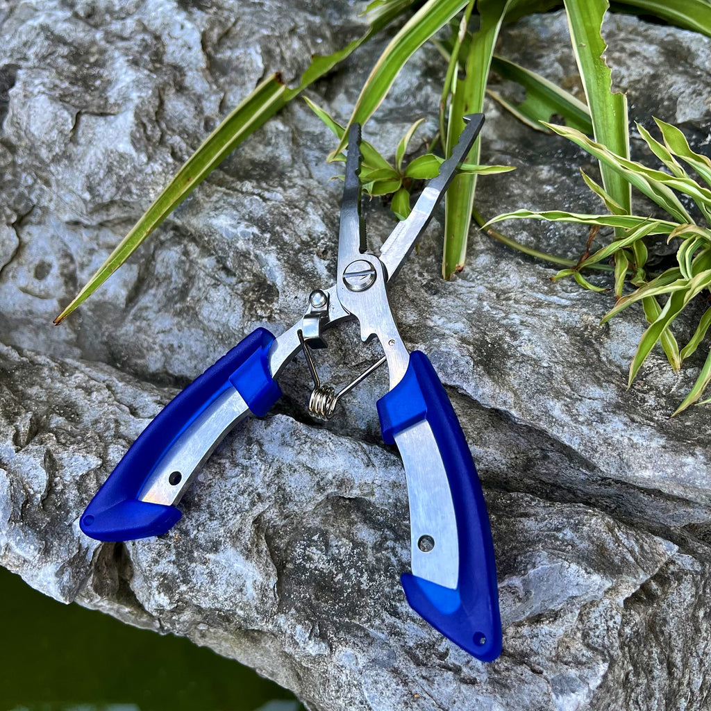 Stainless Steel Fishing Pliers, Long Reach, 16–21 cm (6.3–8.3 in) – product photo