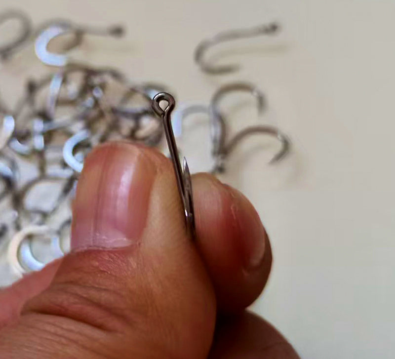 Chinu Hooks, Barbed Eyed, Loose Pack (10/50/100 pcs) – product photo