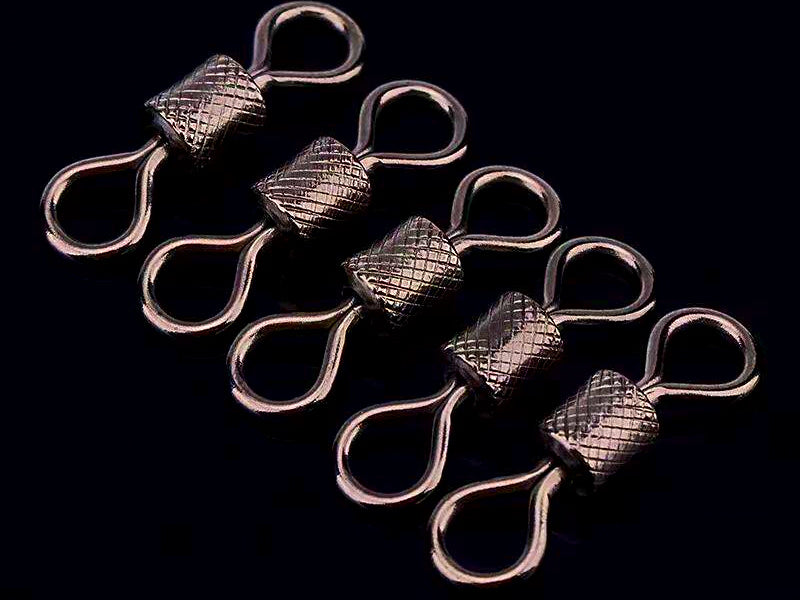 Embossed Figure-8 Ring Connectors, Sizes 12 to 1/0 – product photo