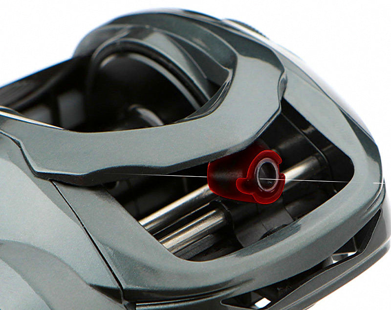 Low Profile Baitcasting Reel, 7.1:1, Carbon Frame, 152 g (5.4 oz) – product photo