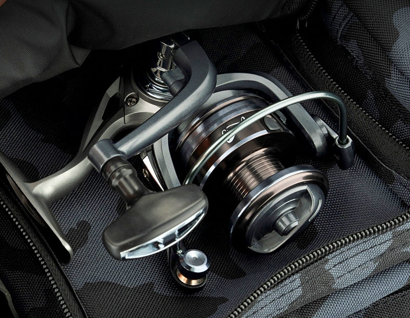 HJ Metal Spinning Reel, Gunmetal Black, Sizes 500-7000 – product photo