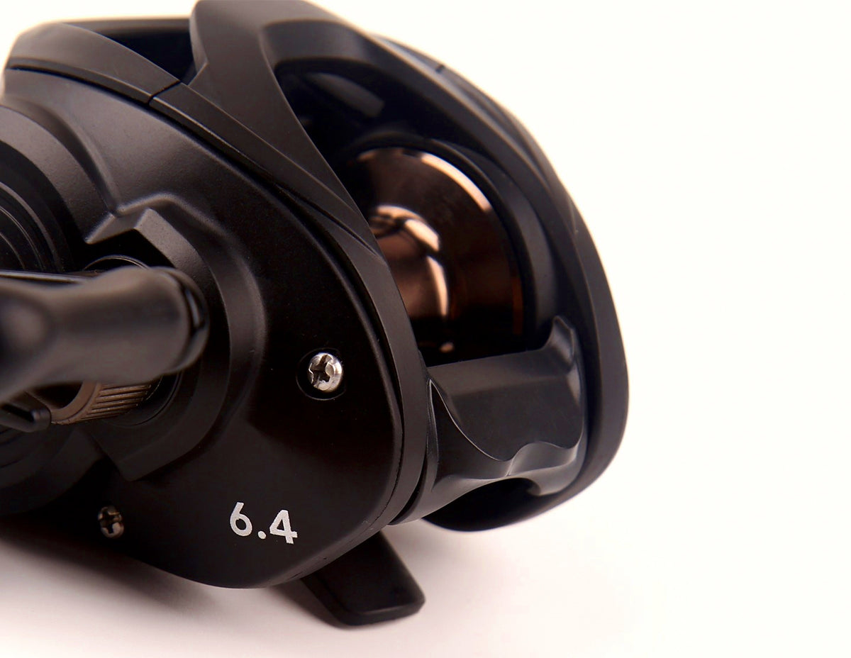 Reinforced Baitcasting Reel, Brass Gears, Saltwater – product photo