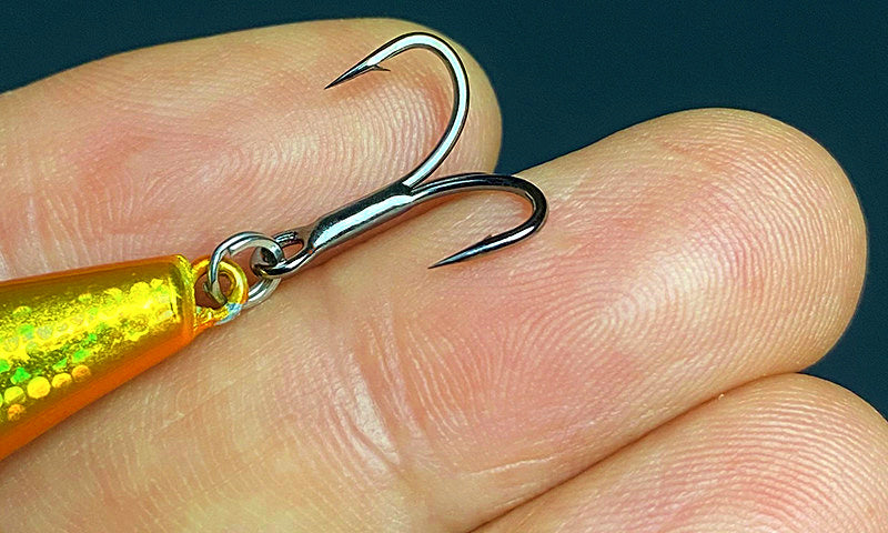 Slow-Sinking Minnow Lure with Rattle, 6.5 g (0.23 oz) – product photo