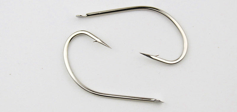 White Maruseigo Barbed Hooks, Long Shank Offset – product photo