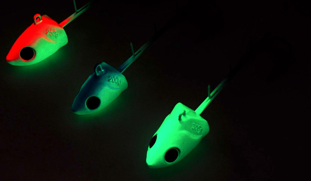 Glow Cutlassfish Jig with Double Assist Hooks, 80–300 g – product photo