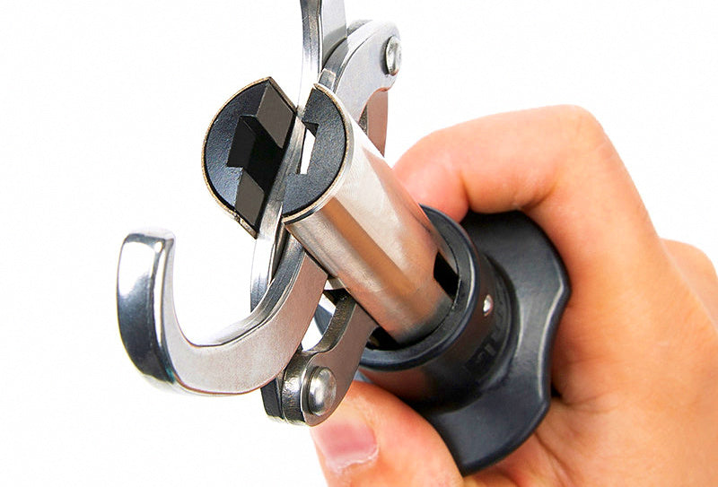 Stainless Steel Fish Gripper with Scale, Big Fish Lip Grip – product photo
