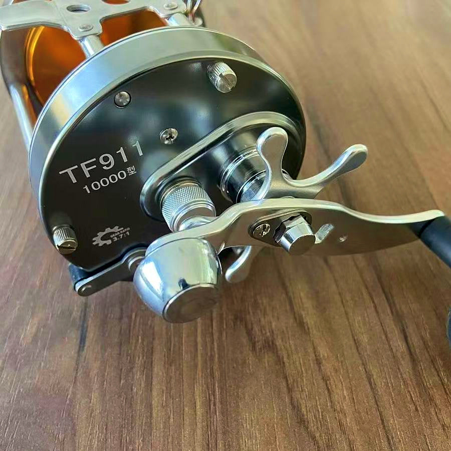 10000 Metal Conventional Drum Reel, Right Hand – product photo