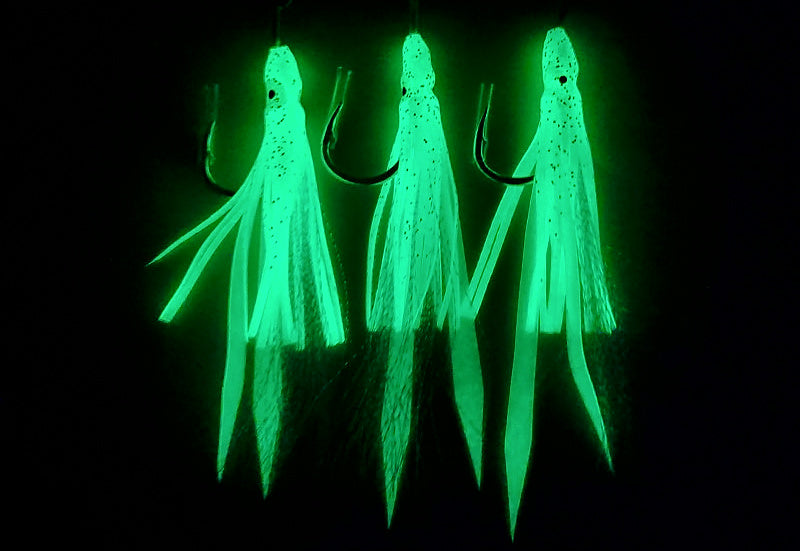 Single Jig Assist Hook, Aramid Wrap, Glow Squid Skin, 2/0–7/0 – product photo