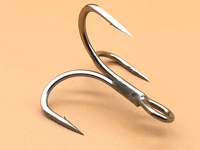 Barbed Stainless Steel Treble Hooks, 25-Pack, Size 16 to 4/0 – product photo
