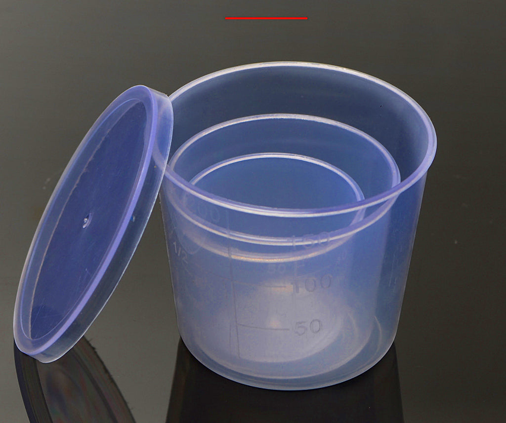 Clear Graduated Measuring Cups with Lids, 3-Piece Set – product photo