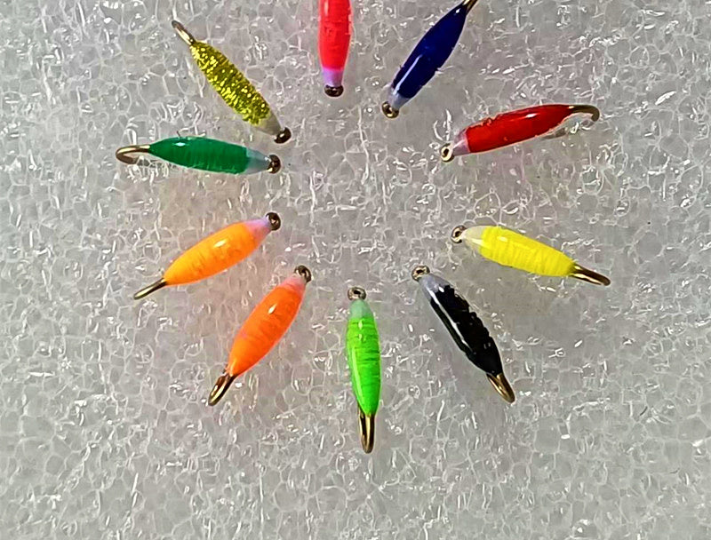White-Head Micro Worm Flies, Barbed, Size 14–20 – product photo