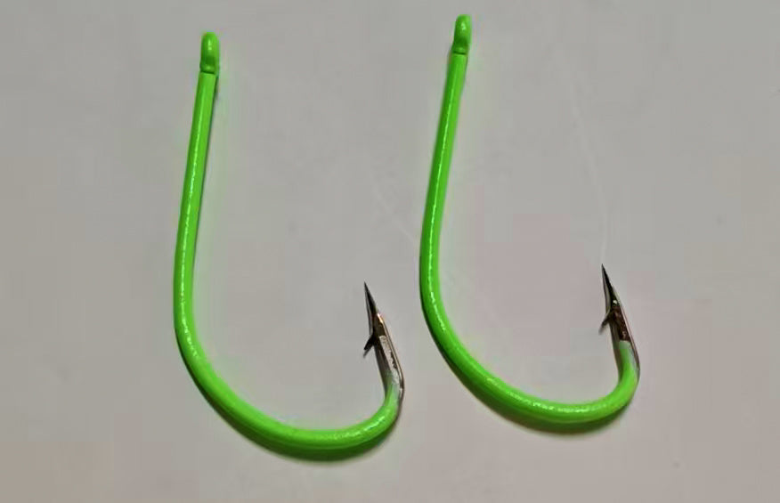 Glow Barbed Saltwater Hooks, Sizes 12–28, Bulk Pack – product photo