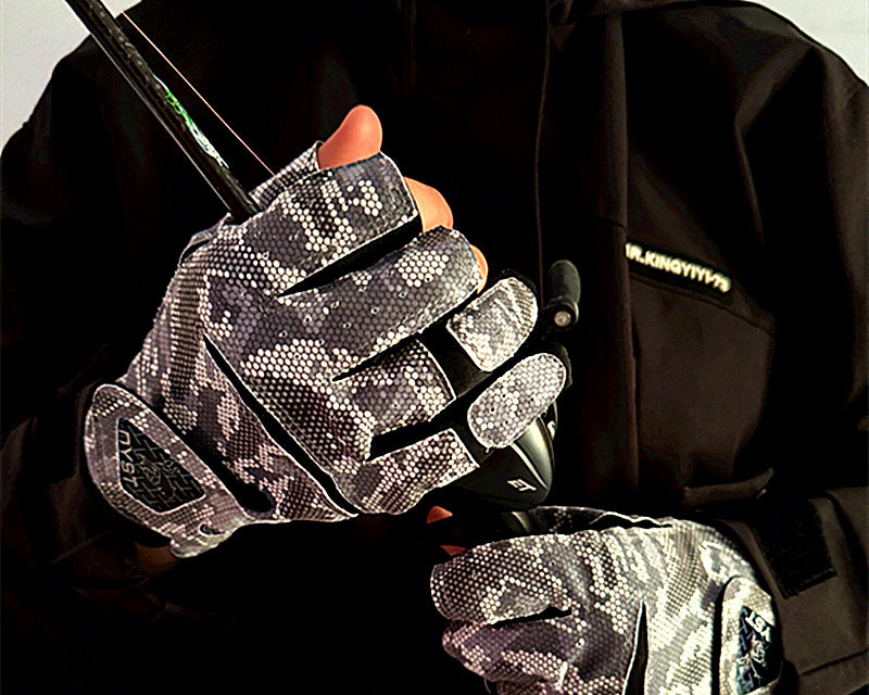 Fishing Gloves, 3-Finger Cut-Out or Half-Finger, Unisex – product photo