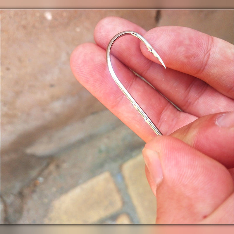 Barbed Saltwater Fishing Hooks, Sizes 1–11, Bulk Pack