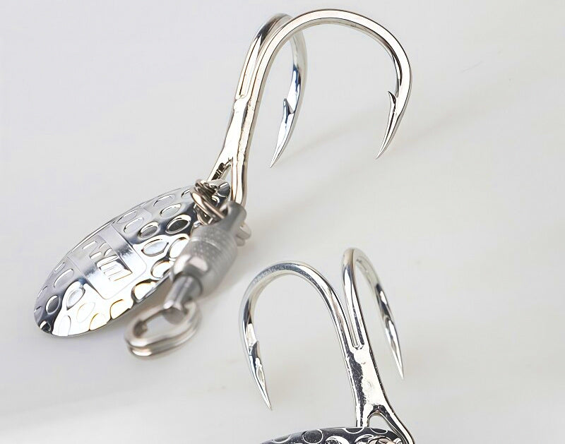 Sequin Chicken Claw Hook, Size 1–2/0, Gold or Silver – product photo