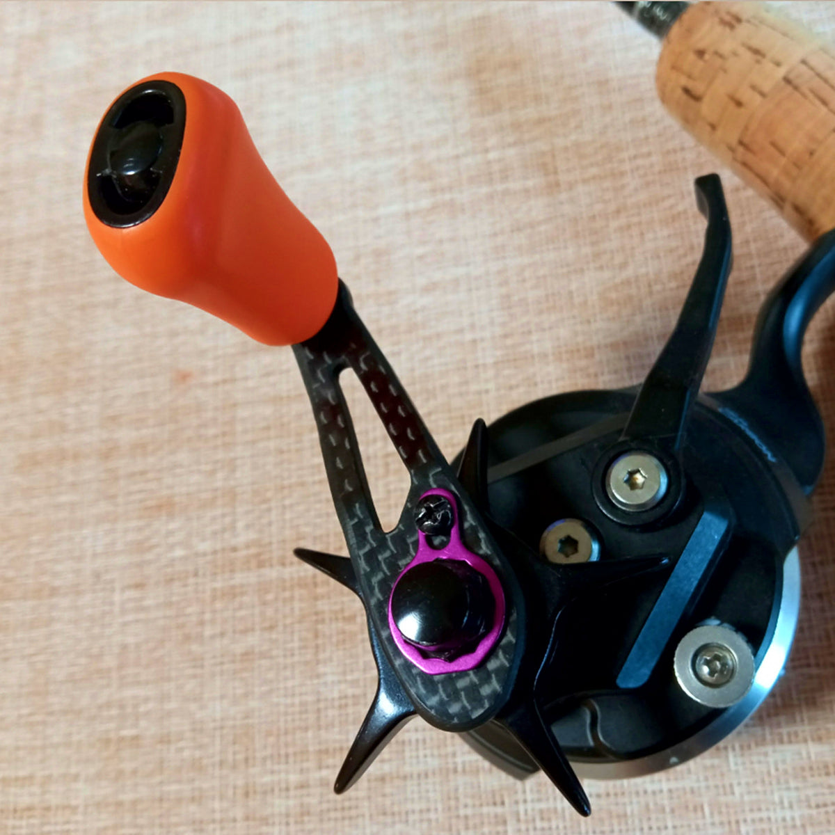 Carbon Fiber Baitcasting Reel Handle, Short Single Arm – product photo