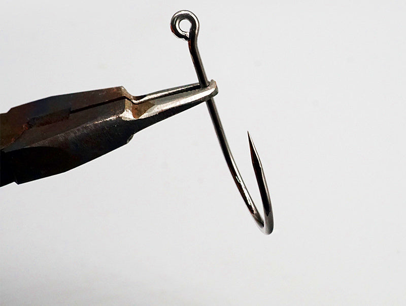 Iseni Hooks with Eyelet, Barbed, 10-Pack (Sizes 1–22) – product photo
