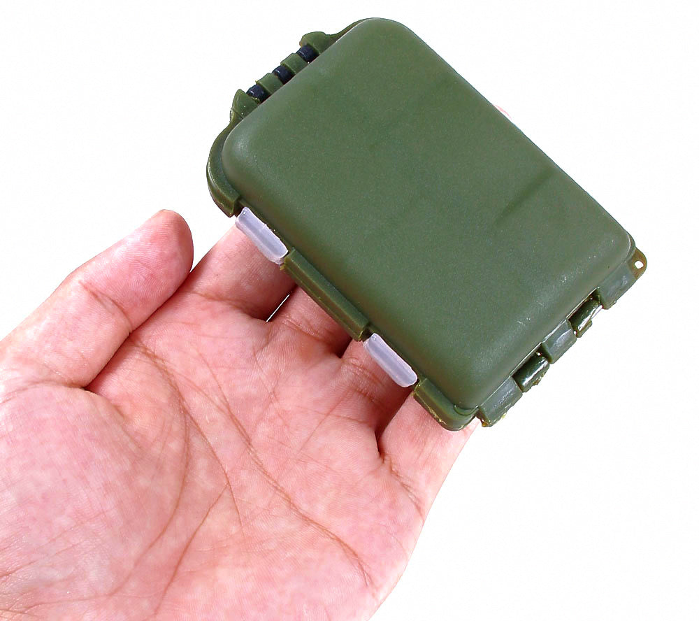 10-Compartment Small Tackle Box, 9.5 x 6.5 x 3 cm (3.7 in) – product photo