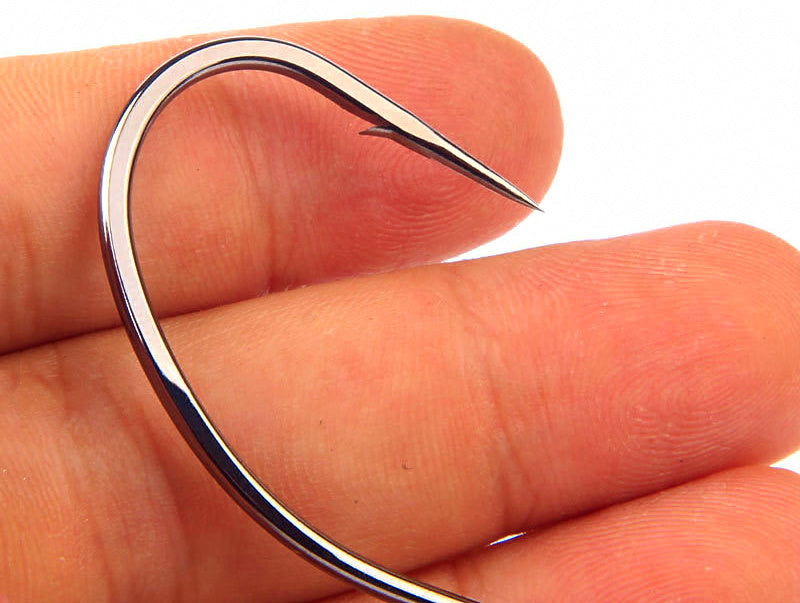 Eyed Barbed Hooks, Round or Knife-Edge Point, 10–50 Pack – product photo