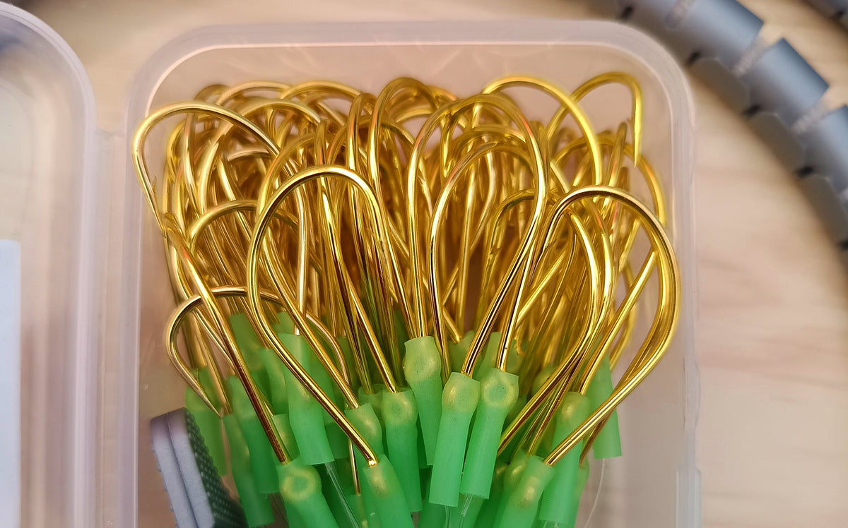 Glow Gold Snelled Hooks, 100 pcs, 1.2 m (47 in) Snell – product photo