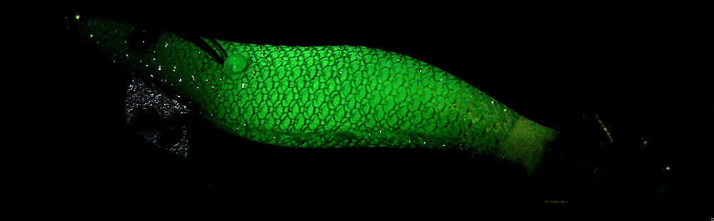 Glow White Wooden Shrimp Squid Jig, Sizes 2.0–4.0 – product photo